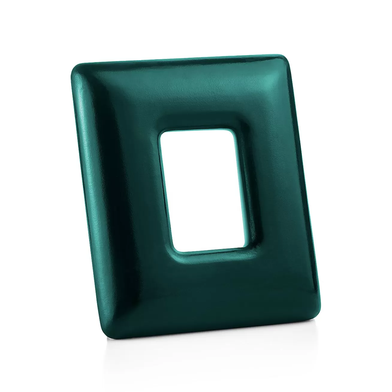 Tiffany & Co. Elsa Peretti® Bombe frame in green leather, medium. | ^ Decor