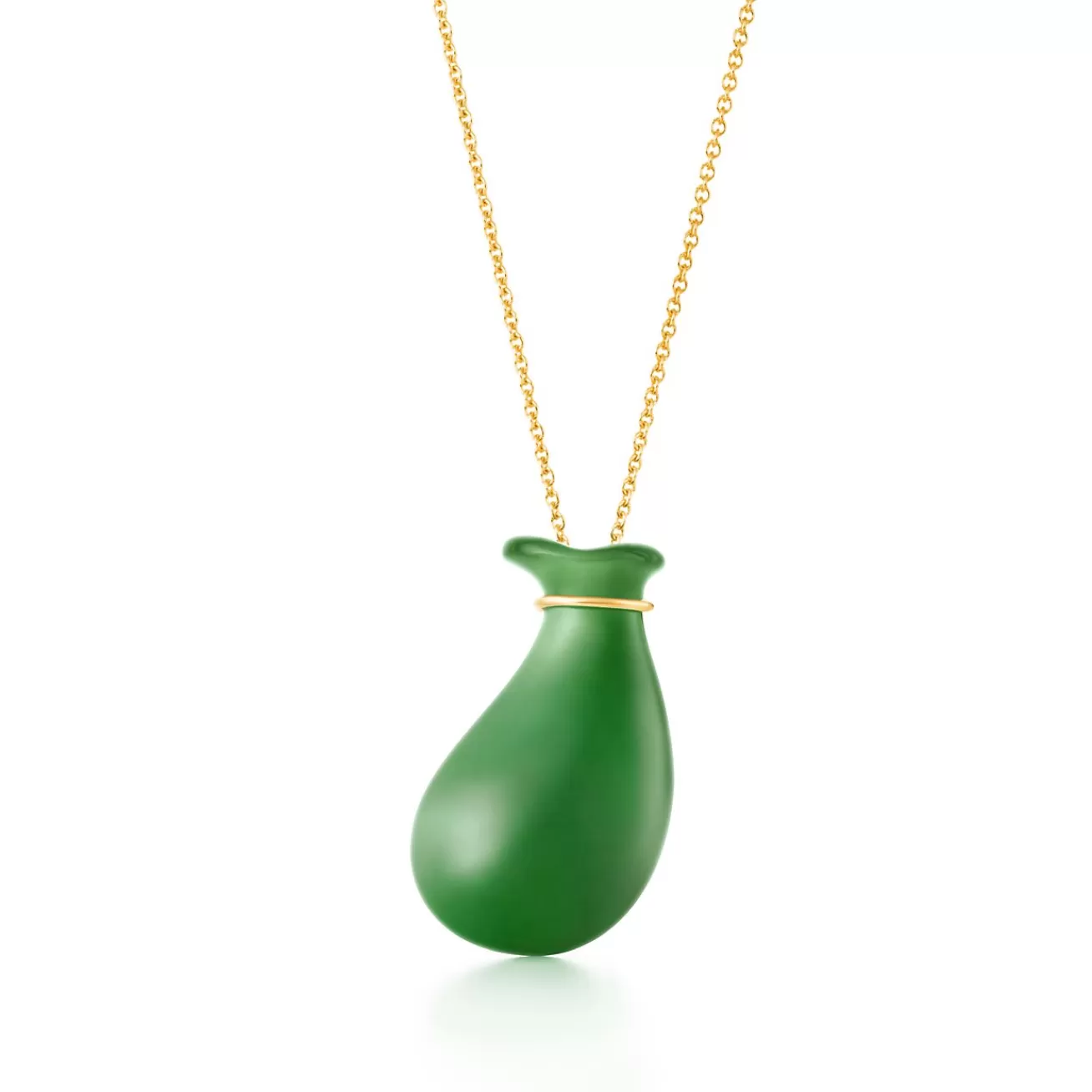 Tiffany & Co. Elsa Peretti® Bottle jug pendant in green jade on an 18k gold chain. | ^ Necklaces & Pendants | Gold Jewelry