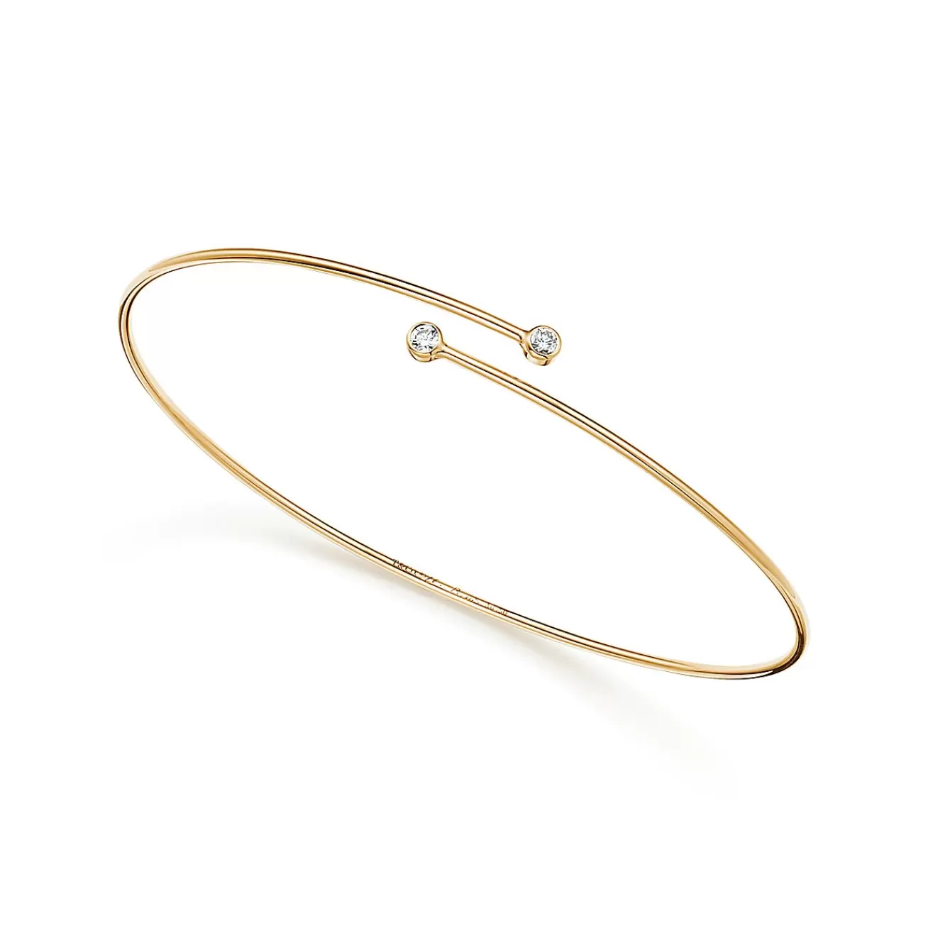 Tiffany & Co. Elsa Peretti® Diamond Hoop single-row bangle in 18k gold with diamonds, medium. | ^ Bracelets | Dainty Jewelry