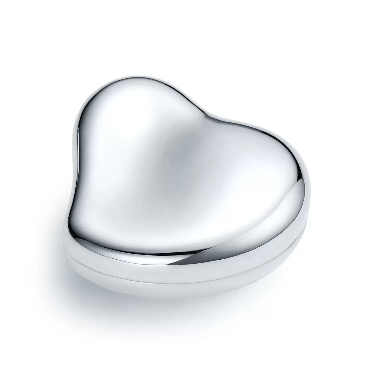 Tiffany & Co. Elsa Peretti® heart box in sterling silver, mini. | ^ Gifts to Personalize | Decor