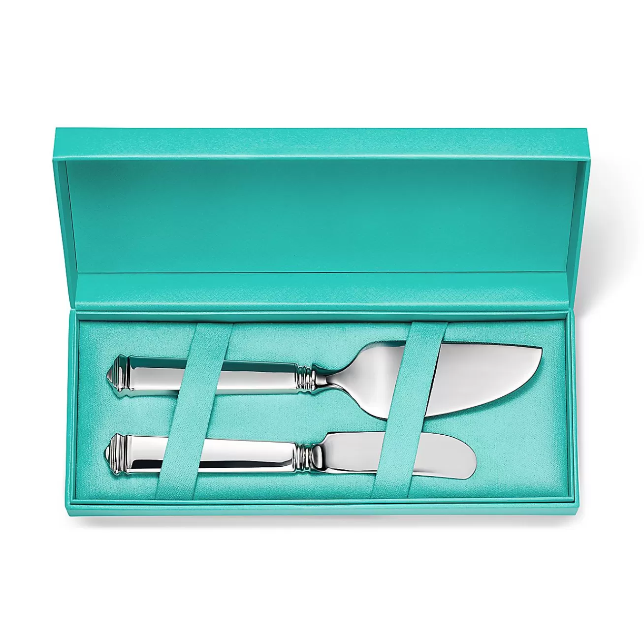 Tiffany & Co. Hampton cheese knife and server in sterling silver. | ^ Tableware | Flatware & Trays