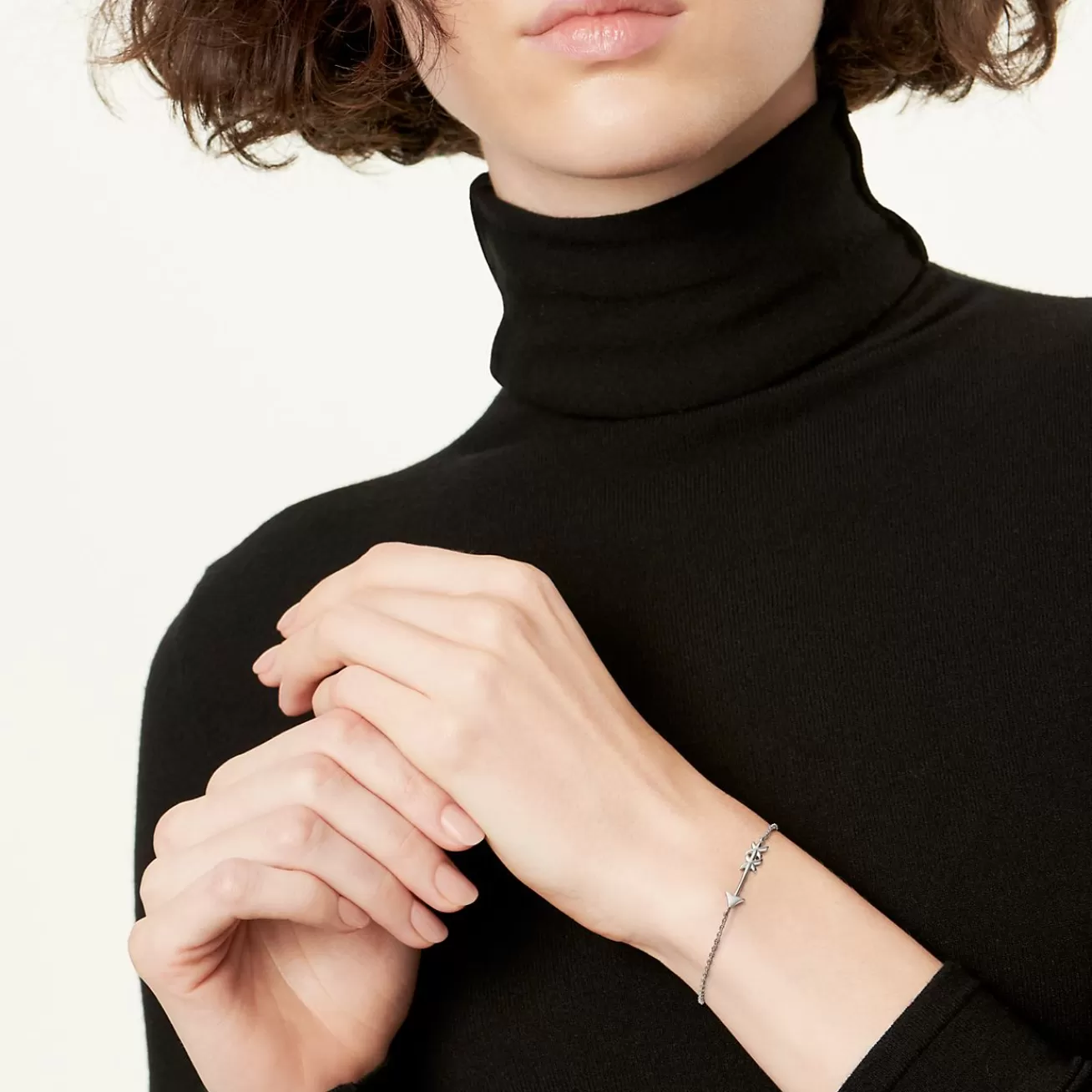 Tiffany & Co. Paloma's Graffiti arrow bracelet in sterling silver, medium. | ^ Bracelets | Sterling Silver Jewelry