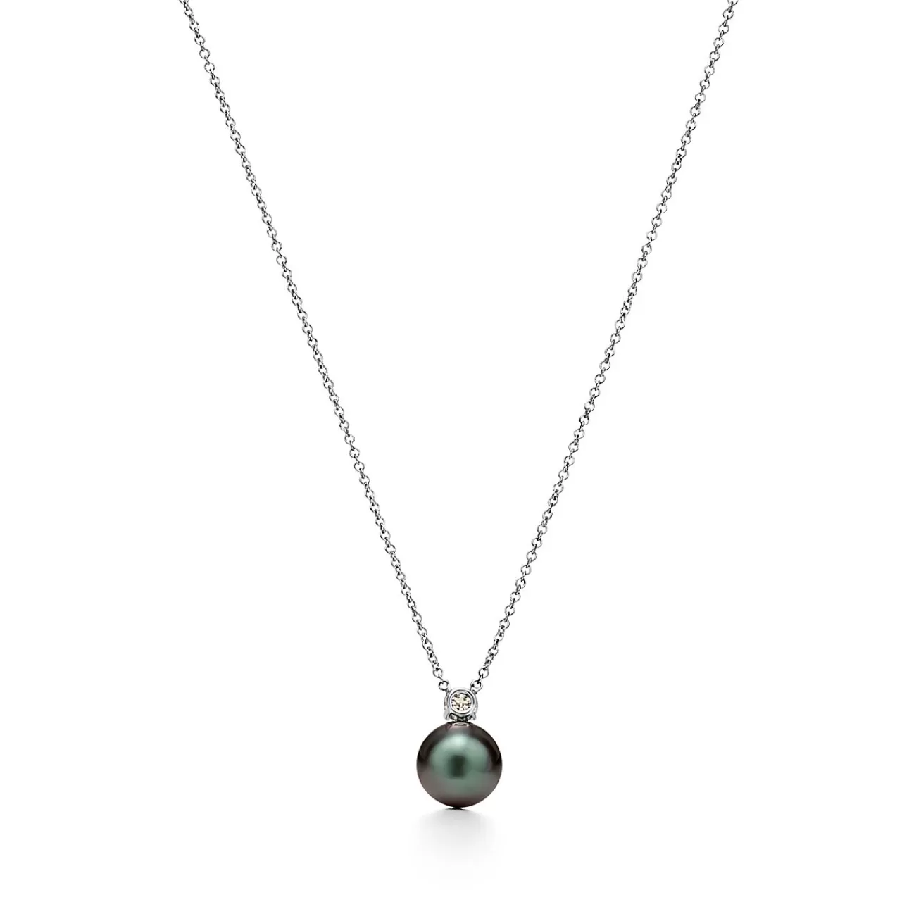 Tiffany & Co. Pendant in 18k white gold with Tahitian pearls and diamonds. | ^ Necklaces & Pendants | Pearl Jewelry