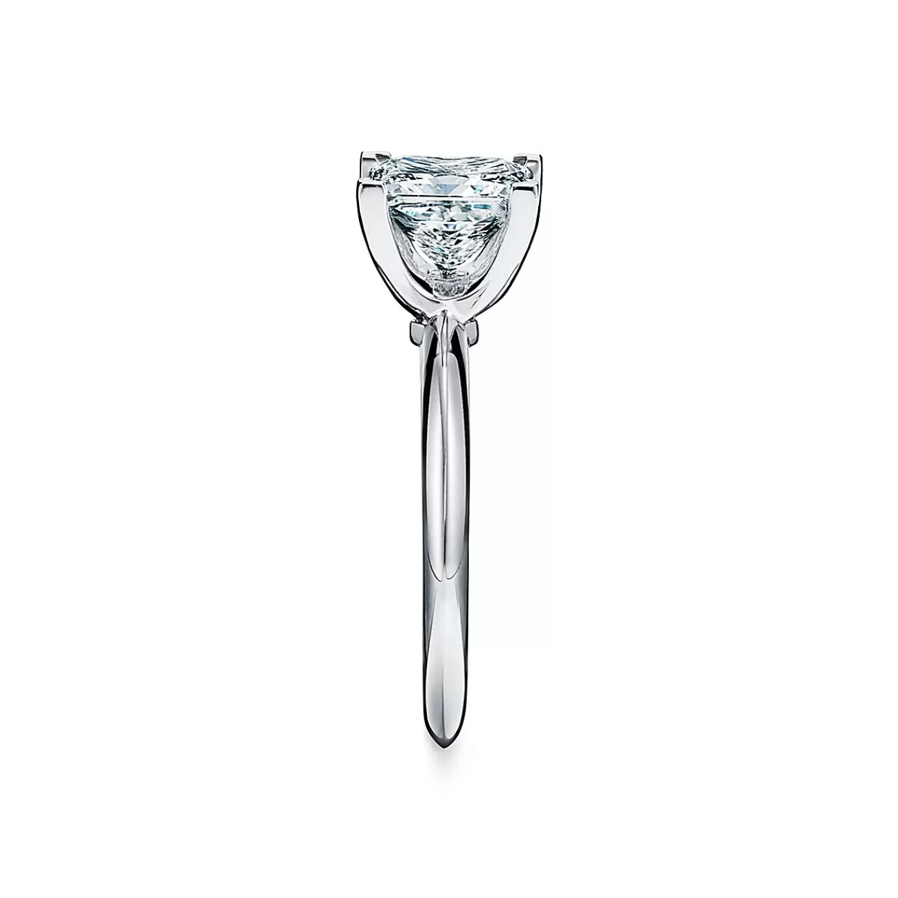 Tiffany & Co. Princess-cut diamond engagement ring in platinum: a classic. | ^ Engagement Rings