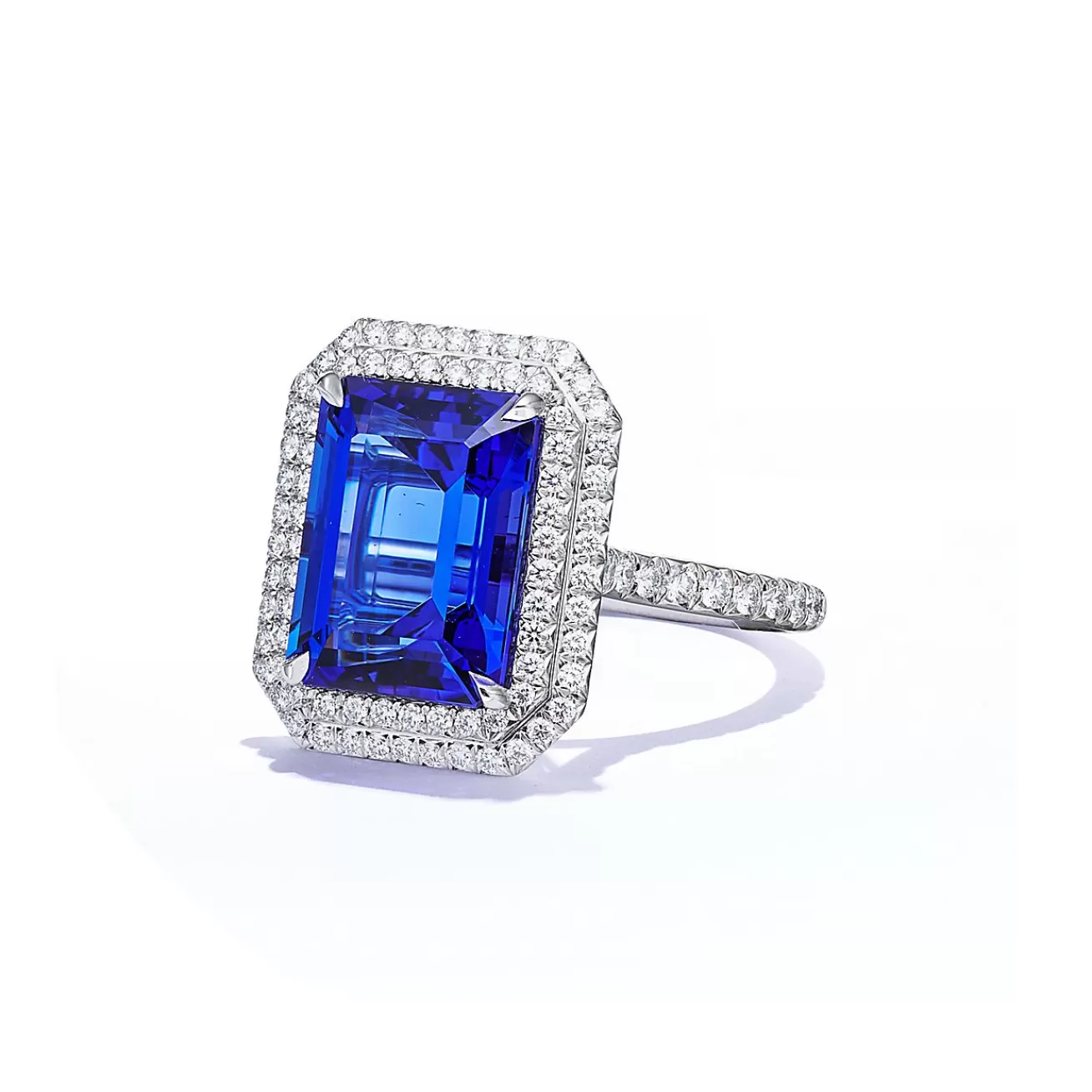 Tiffany & Co. Ring in Platinum with a Tanzanite and Diamonds | ^ Rings | Diamond Jewelry
