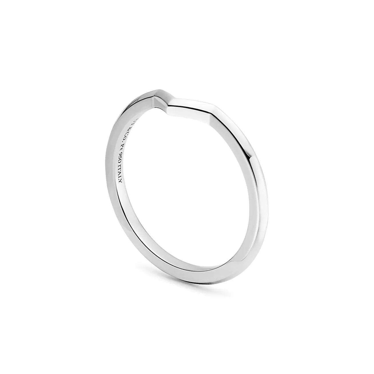 Tiffany & Co. The Tiffany® Setting V band ring in platinum, 1.7 mm wide. | ^Women Rings | Stacking Rings