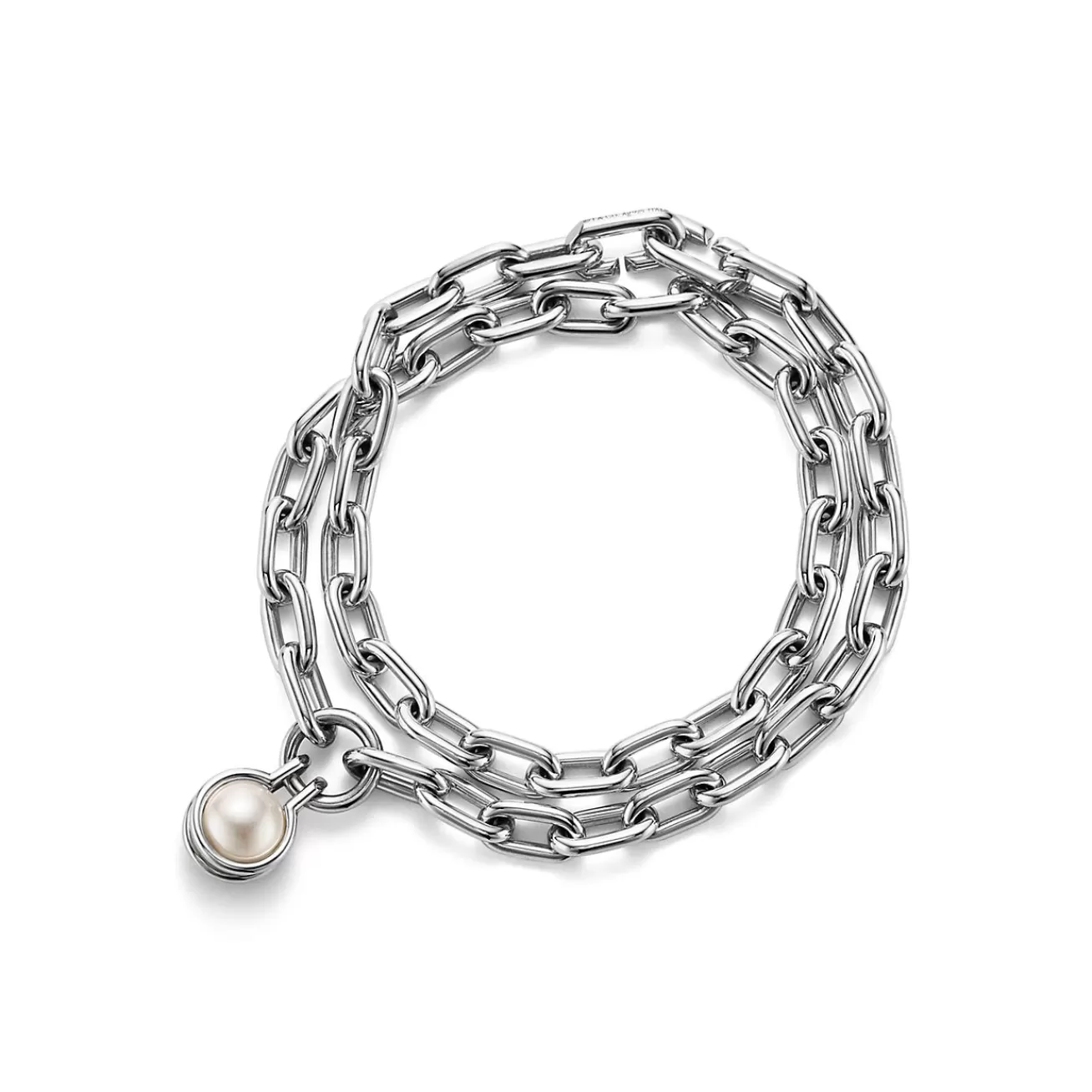 Tiffany & Co. Tiffany HardWear freshwater pearl bracelet in sterling silver, medium. | ^ Bracelets | Gifts for Her