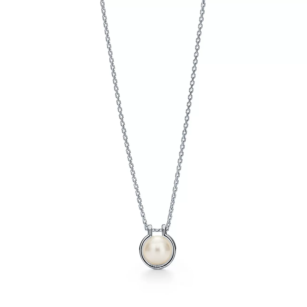 Tiffany & Co. Tiffany HardWear freshwater pearl link pendant in sterling silver. | ^ Necklaces & Pendants | Men's Jewelry