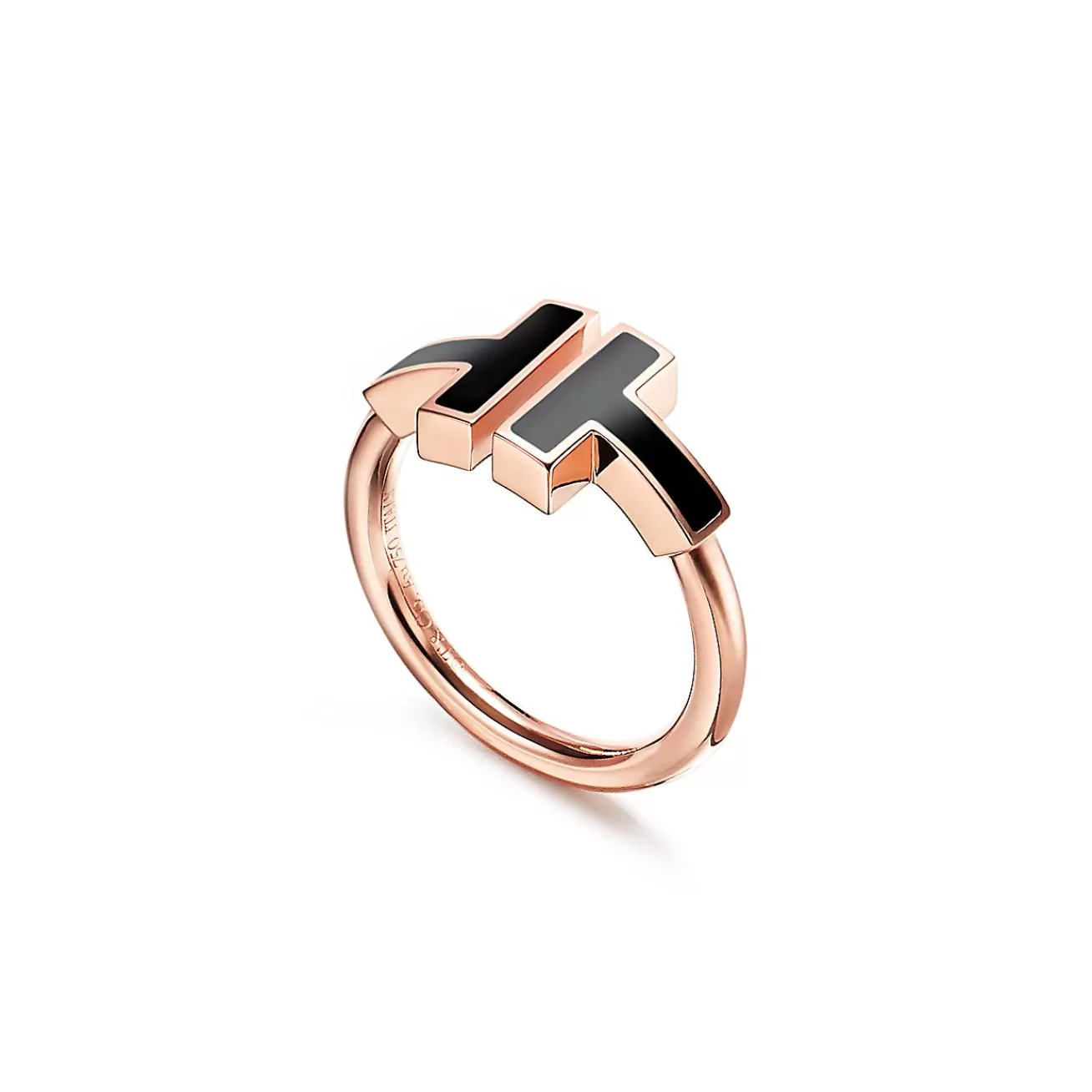 Tiffany & Co. Tiffany T black onyx wire ring in 18k rose gold. | ^ Rings | Rose Gold Jewelry