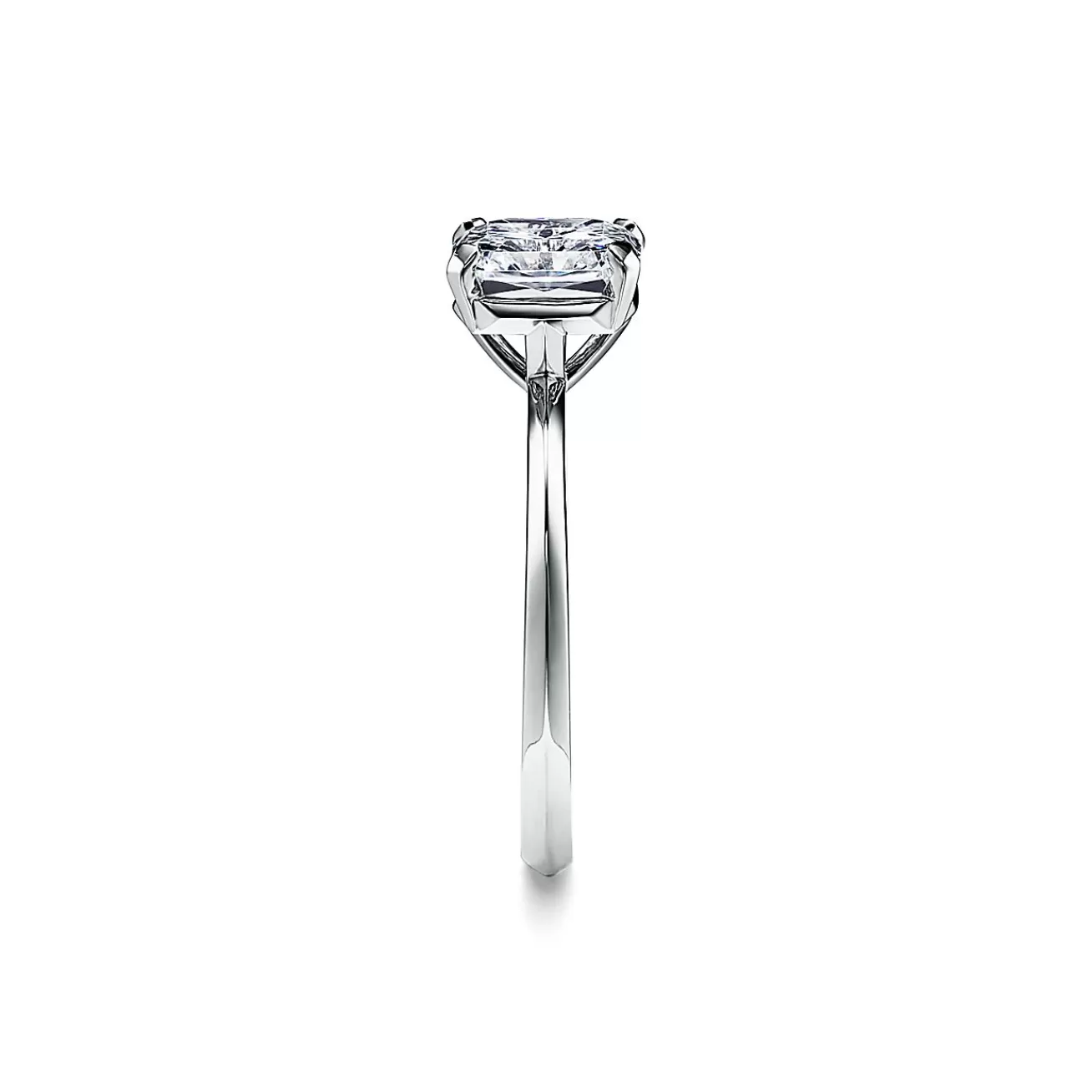 Tiffany & Co. Tiffany True® engagement ring in platinum: an icon of modern love. | ^ Engagement Rings